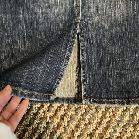 Maurices Denim Skirt Beaded Back Pockets Size 7/8 - Picture 7 of 9